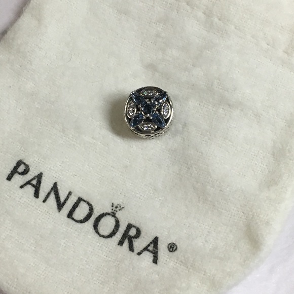 Pandora Patterns of Frost Charm - Picture 2 of 3